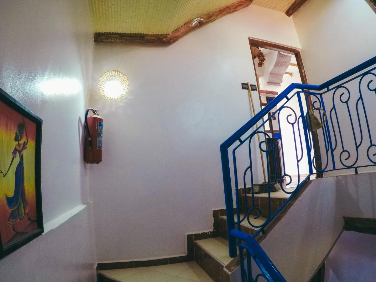 Tamraght White Hostel Buitenkant foto