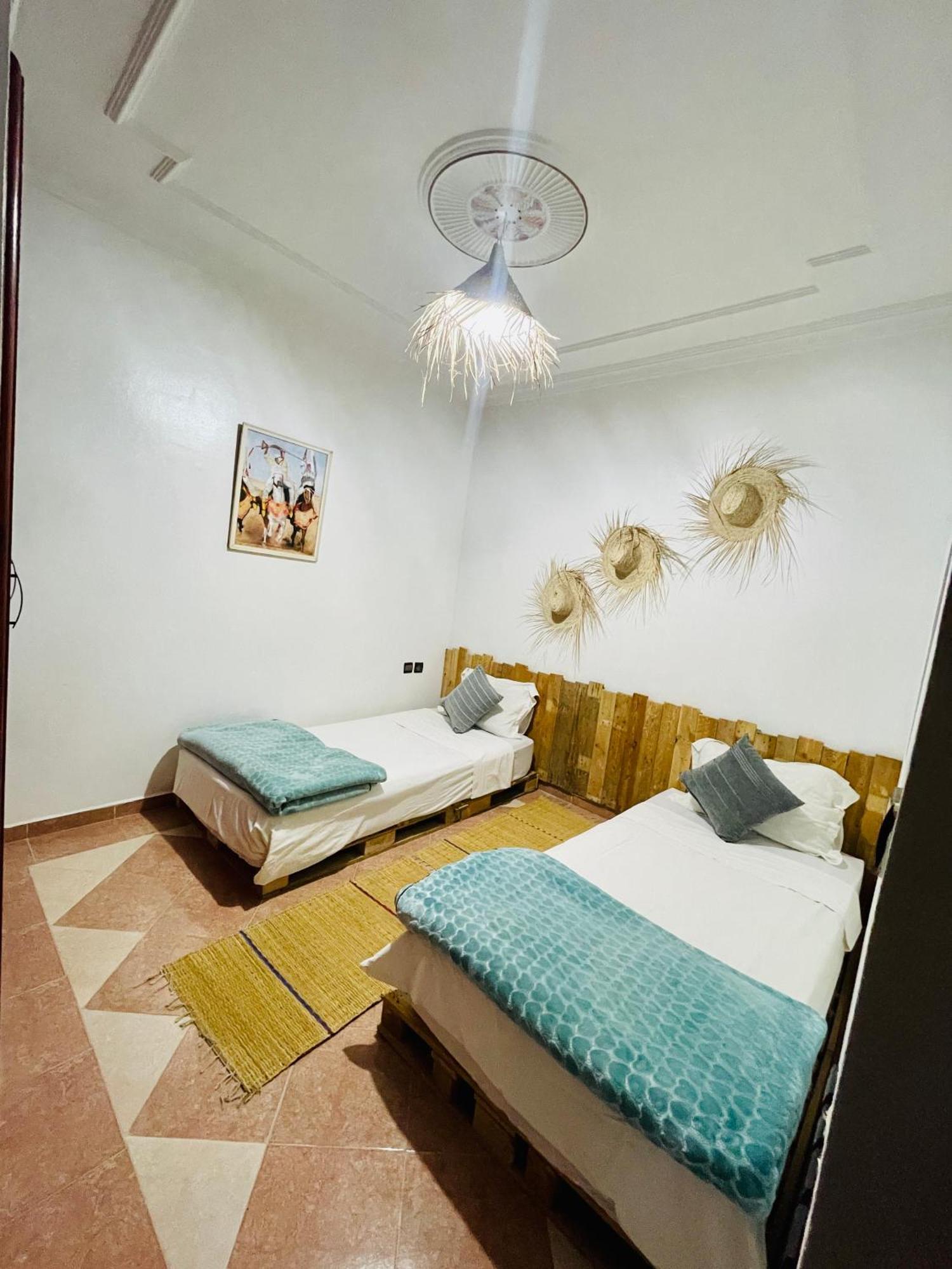 Tamraght White Hostel Buitenkant foto